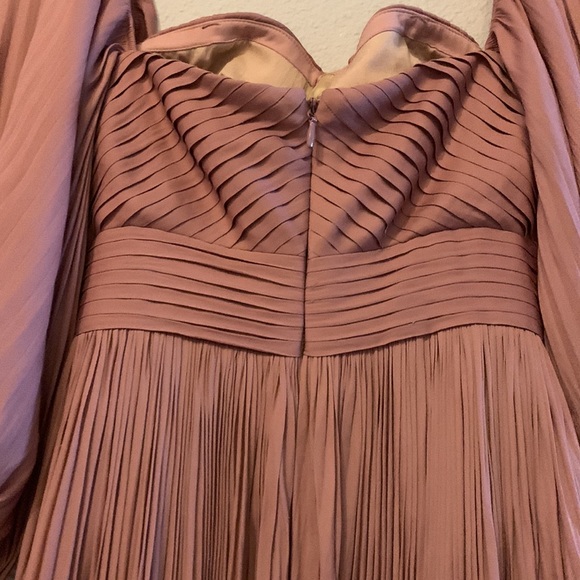 Halston Heritage Salmon Pleated Gown. Size 0. New ! - Picture 5 of 13